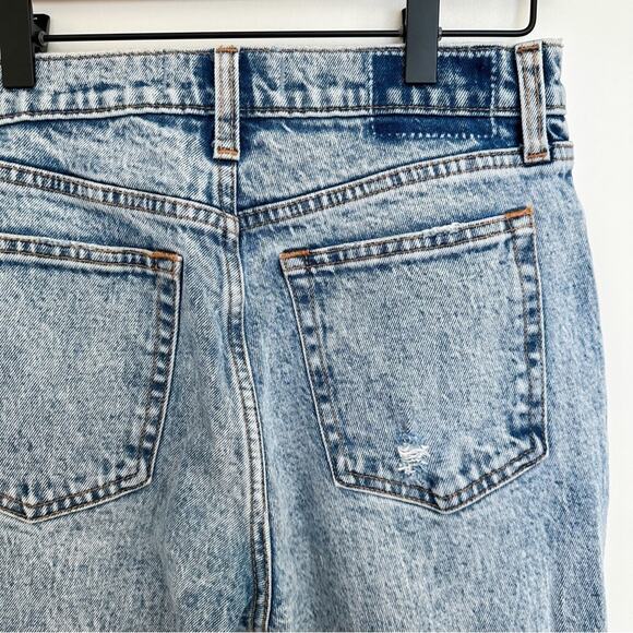 Abercrombie & Fitch 90s Skinny High Rise Distressed Jeans - Picture 8 of 16